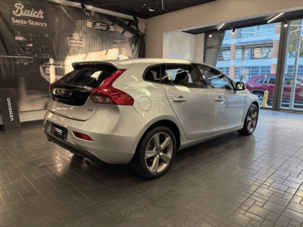 Volvo V40 - Imagen 5